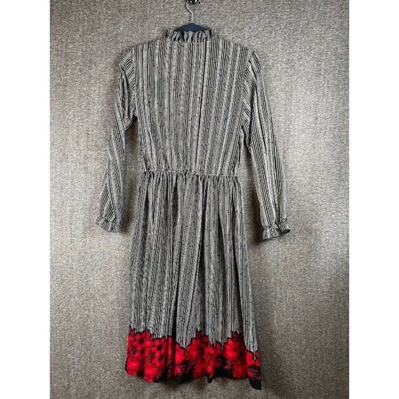 Vintage Lynn Davis Cottage Core Black/White with hem Floral Accents Dress Sz 12 - Picture 2 of 5